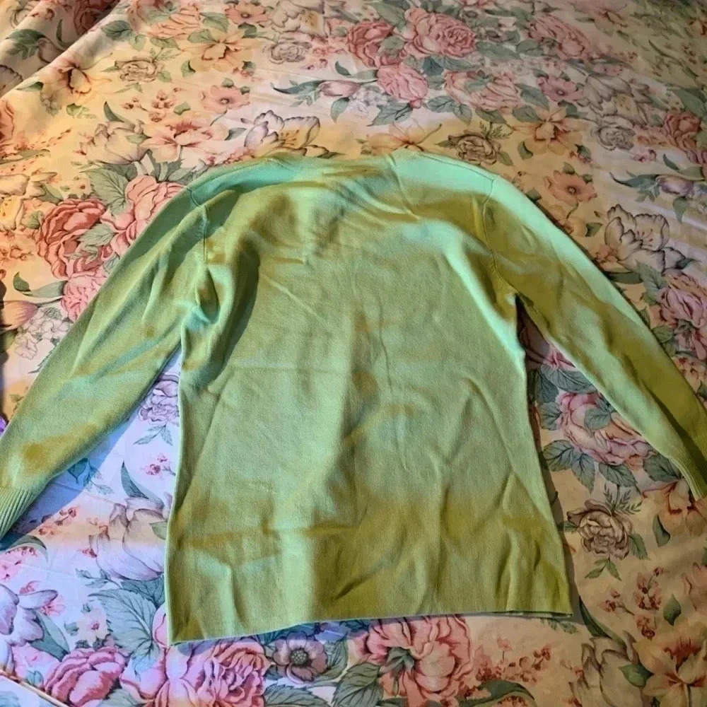 J.A.C Green Long Sleeve Ladies Top Size Medium